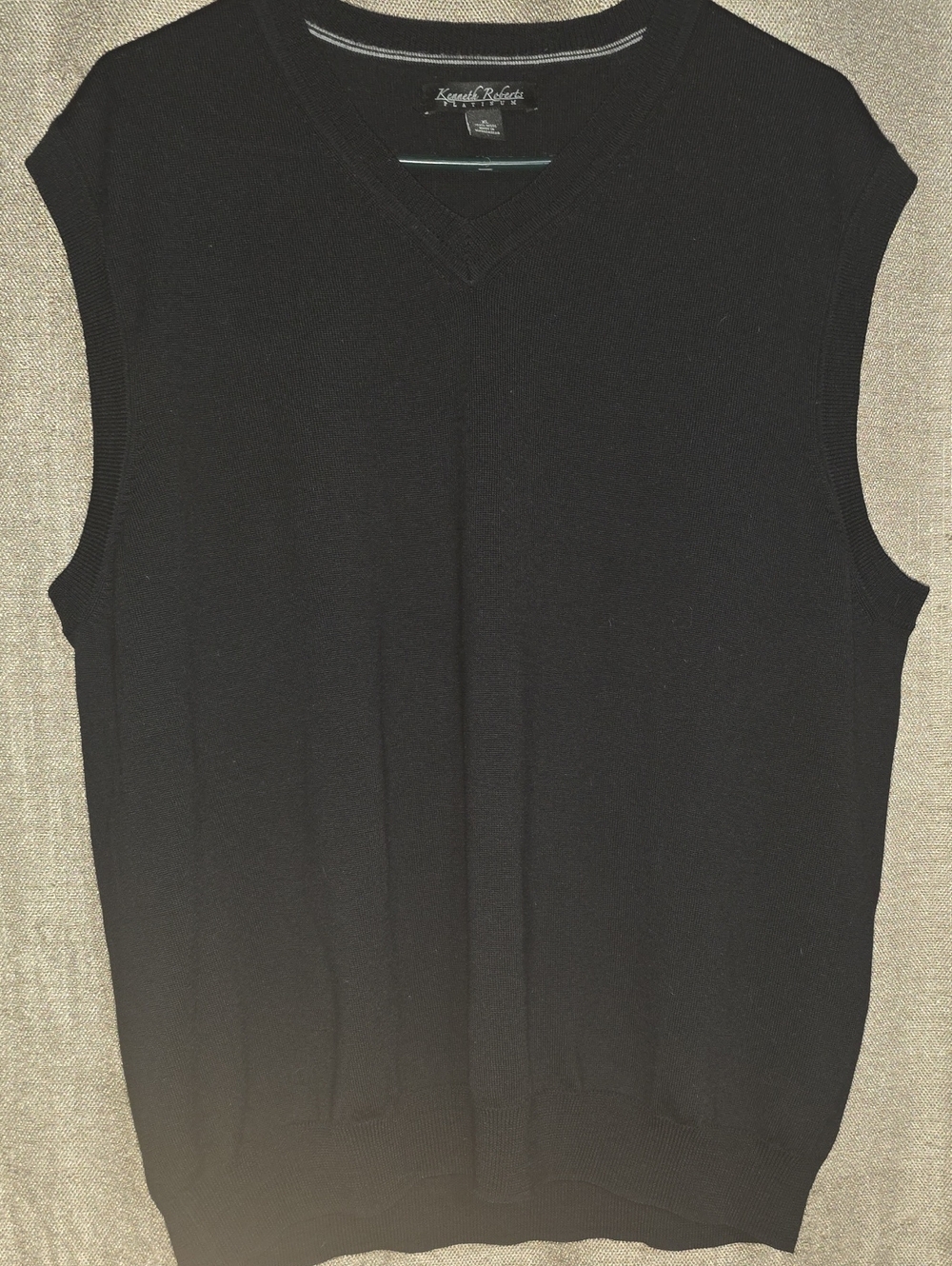 KENNETH ROBERTS PLATINUM SZ XL Men's Black Wool V-Neck Sweater Vest